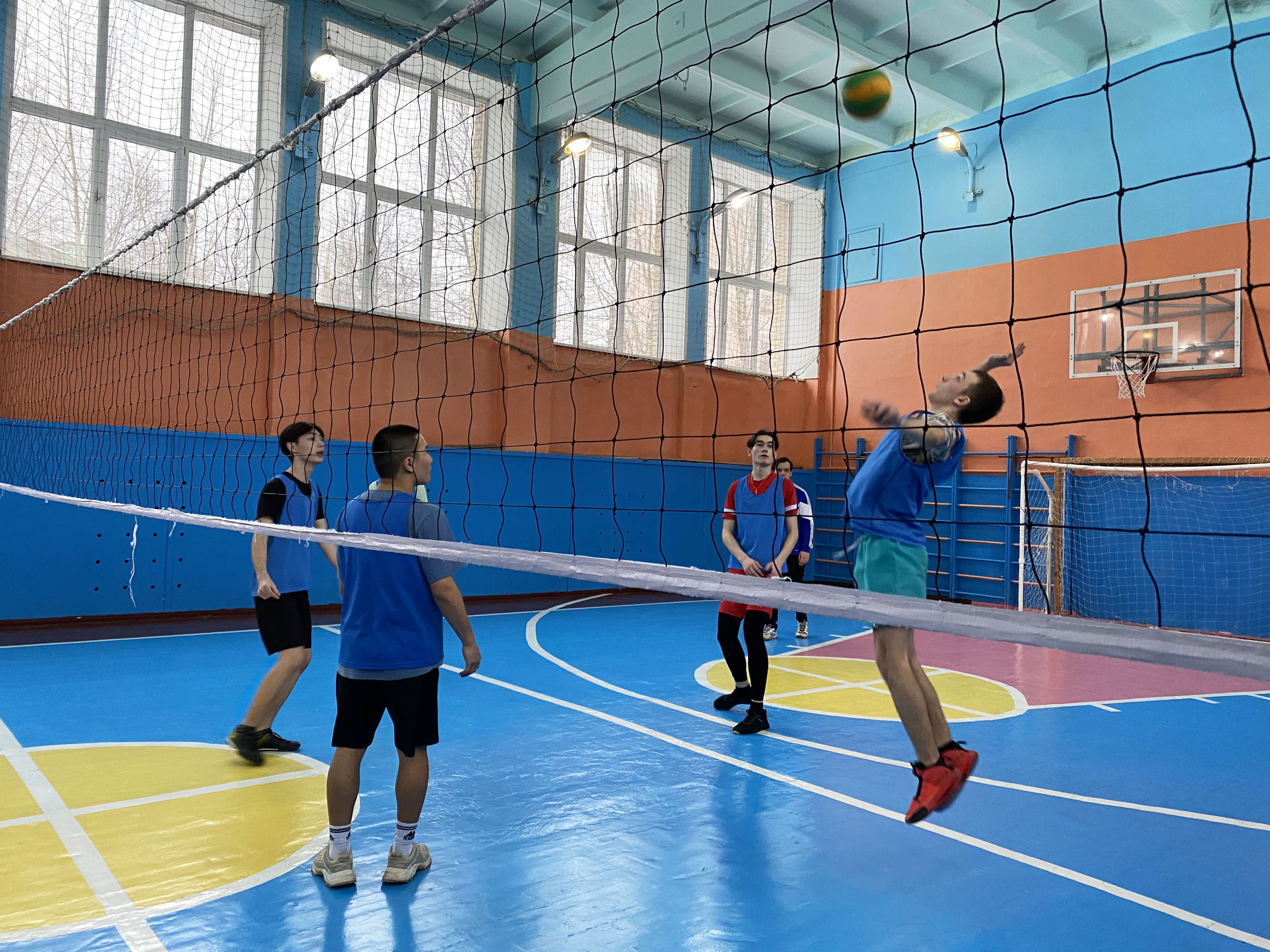 Соревнования по волейболу в КСУ